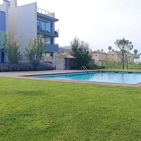 Apartamento Familiar Con Piscina Cerca De La Playa Apartment