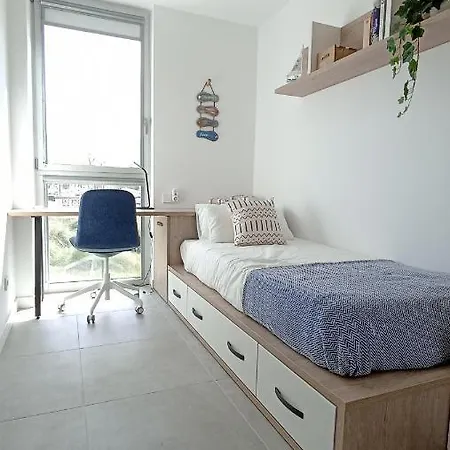 Apartamento Familiar Con Piscina Cerca De La Playa