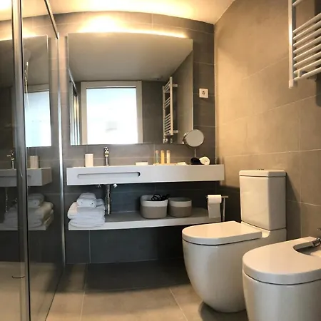 Apartamento Familiar Con Piscina Cerca De La Playa Apartment *